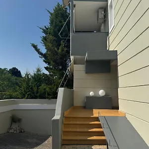 https://milos-apartments-afitos.hotelschalkidiki.net
